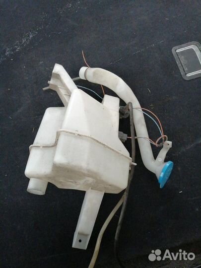 Бачок омывателя Nissan Tiida C11