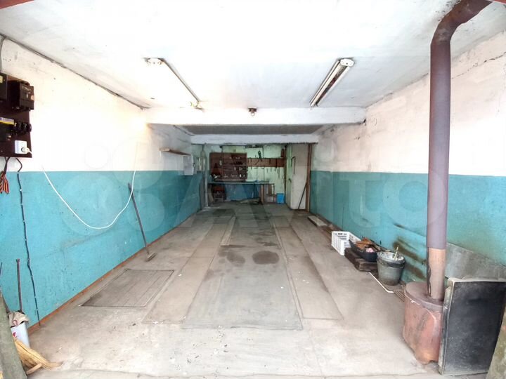 Гараж, > 30 м²