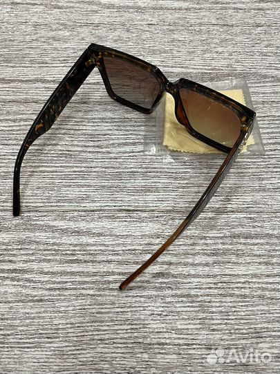 Солнцезащитные очки louis vuitton