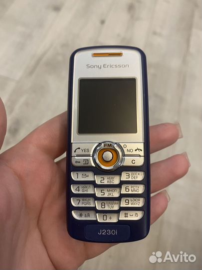 Sony Ericsson J230i