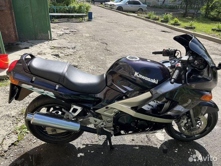 Продам Kawasaki zzr400-2