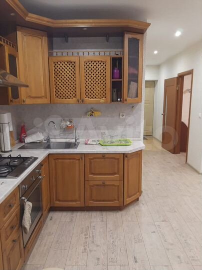 2-к. квартира, 74 м², 1/10 эт.