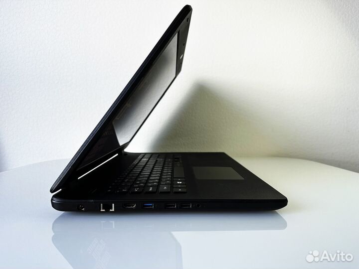 Игровой ноутбук Acer 4ядра/2видеокарты/8gb/SSD+HDD
