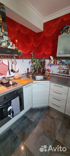 Кухонный гарнитур угловой бу с техникой