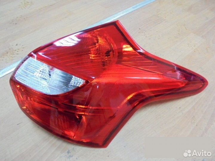 Фонарь задний Ford Focus (Форд Фокус)