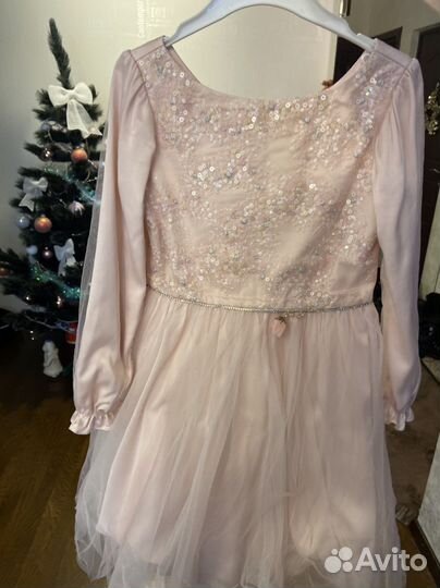 Красивое платье для девочки 128 см