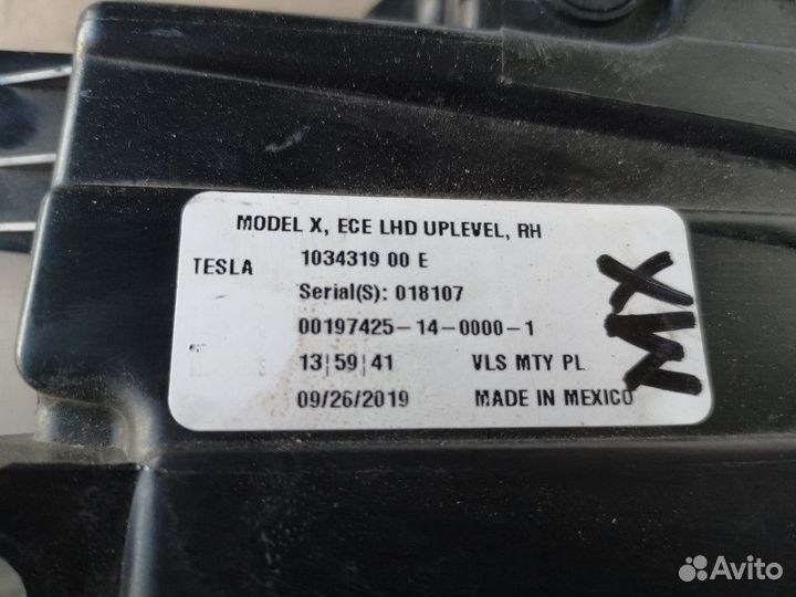 Фара правая Tesla Model X I