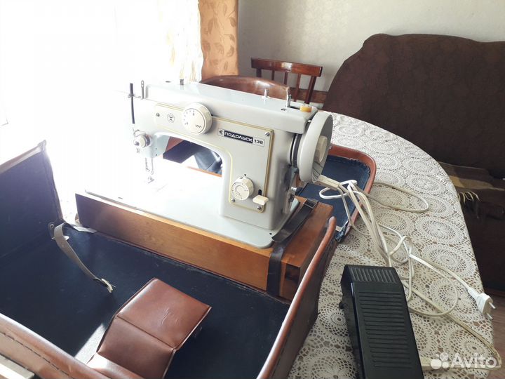Швейная машина Подольск 132 электрическая