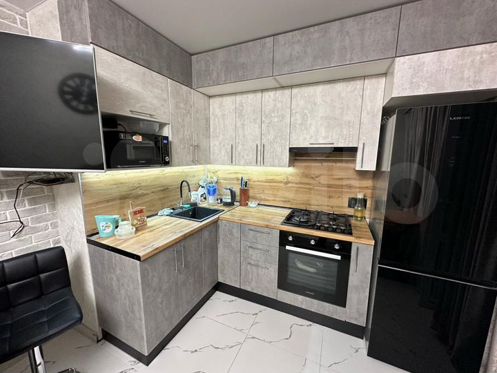 2-к. квартира, 67 м², 3/10 эт.