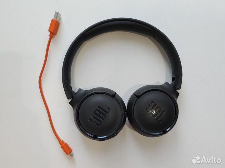 Беспроводные наушники JBL tune 510 BT черные б/у