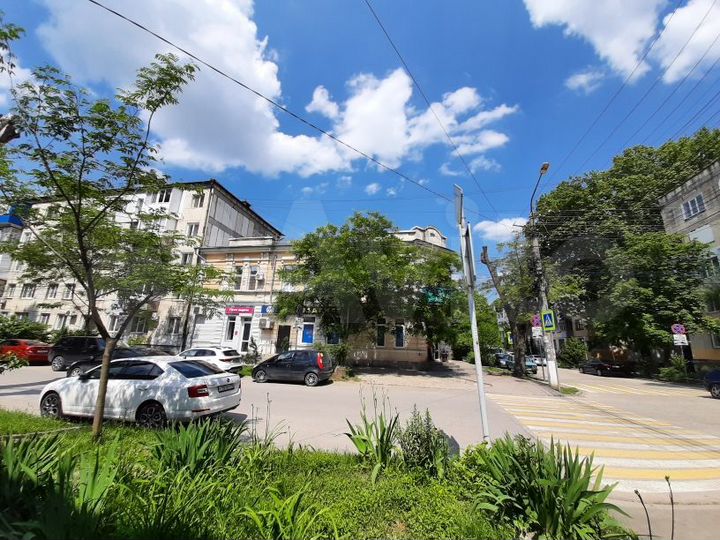 4-к. квартира, 93 м², 2/2 эт.