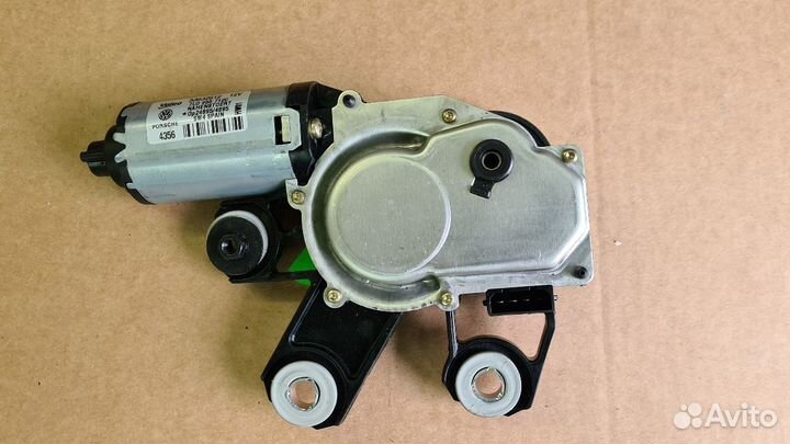 Мотор заднего стеклоочистителя VW Touareg