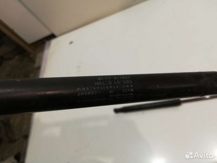 Газовые упоры капота hyundai Solaris 2