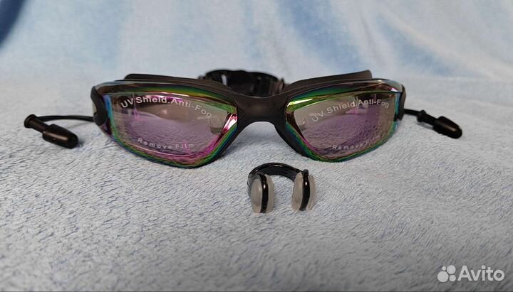 Очки для плавания