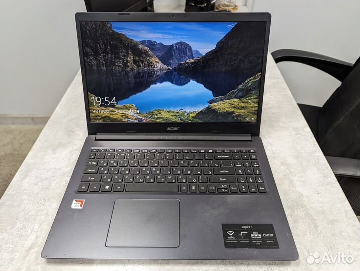 Ноутбук acer Aspire 3 2дра/4Gb/SSD 128