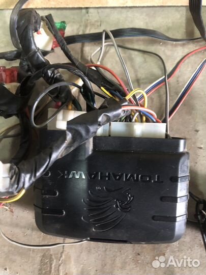 Сигнализация с автозапуском tomahawck