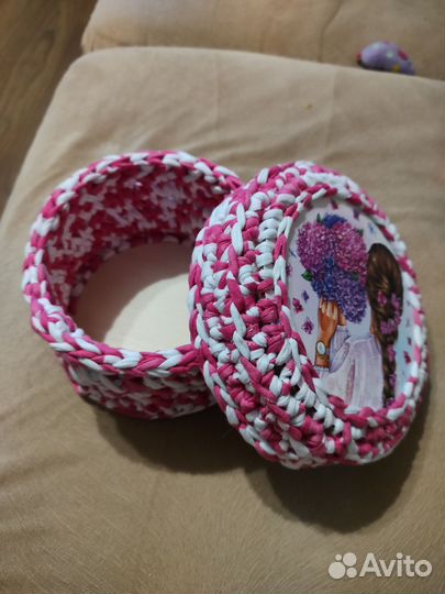 Корзинка вязаная