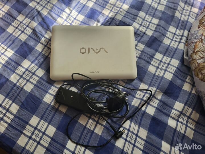 Нетбук sony vaio vpcw211ax