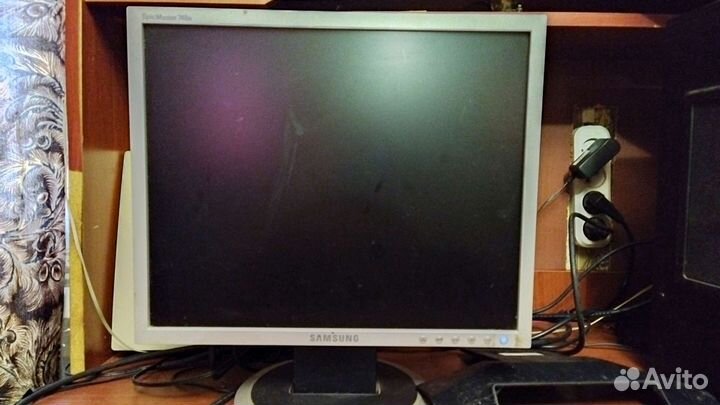 Монитор 24 дюйма Samsung