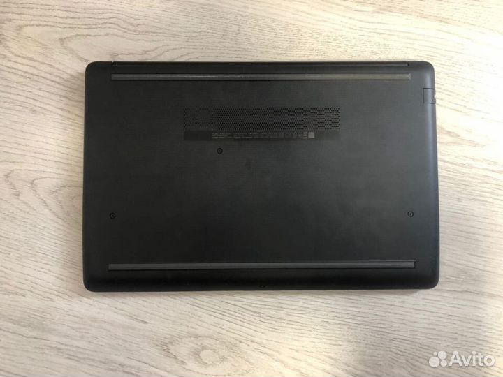 Ноутбук HP I3-7020 8GB 1TB 15