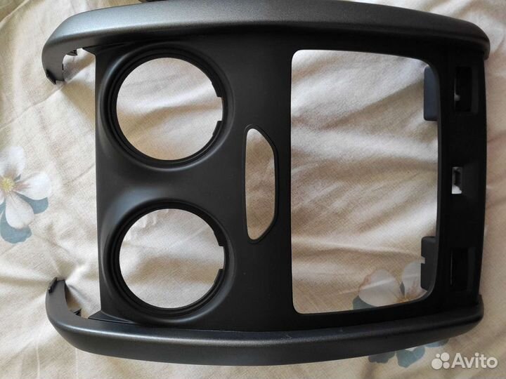 Renault duster рамка магнитолы