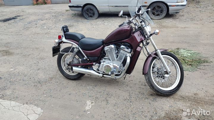 Suzuki Intruder vs750