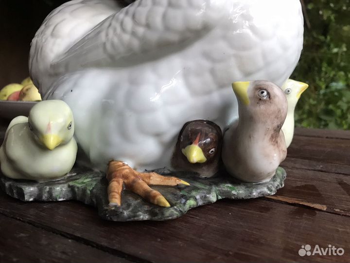 Курица с цыплятами фарфор старый китай клеймо