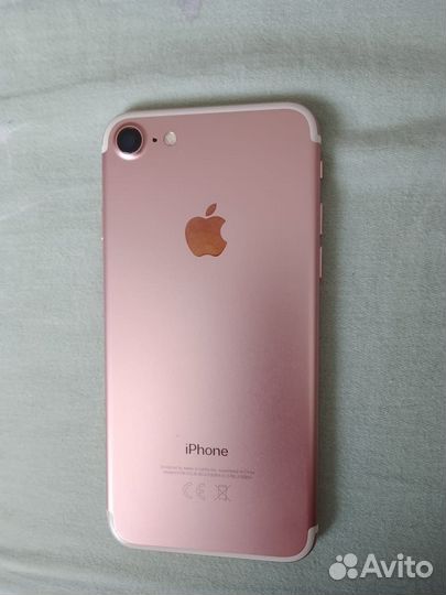 Телефон iPhone 7