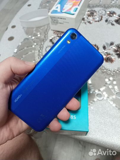 Honor 8s 2/32gb