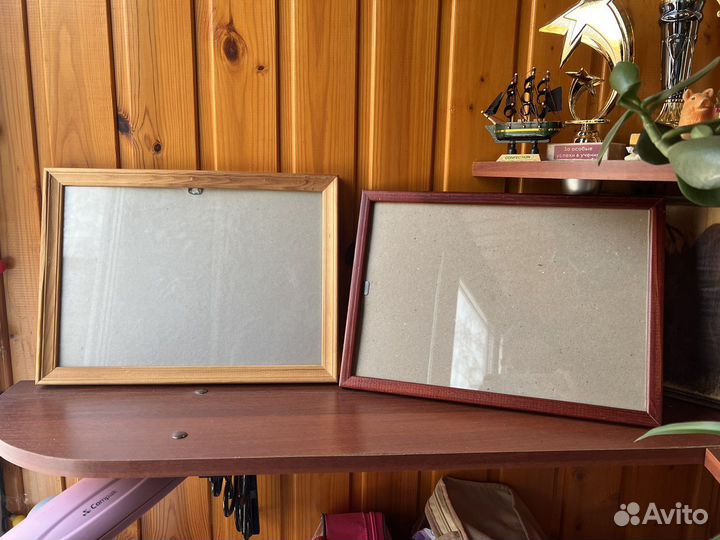 Две деревянные рамки для фото 21х29 (цена за обе)