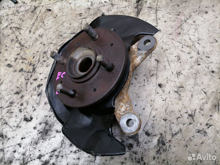 Кулак поворотный передний левый шаровая под замену