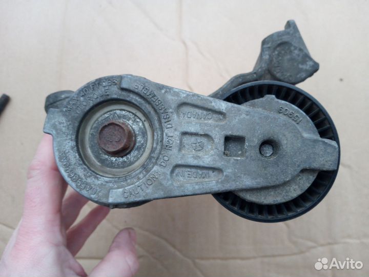 Кронштейн генератора Додж Стратус 2.4