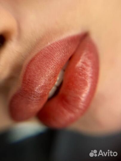 Перманентный макияж бровей и губ