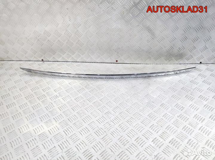 Молдинг крышки багажника VW Passat B6 Универсал