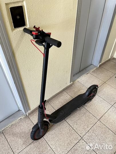 Электросамокат Xiaomi M365 PRO 1 поколение