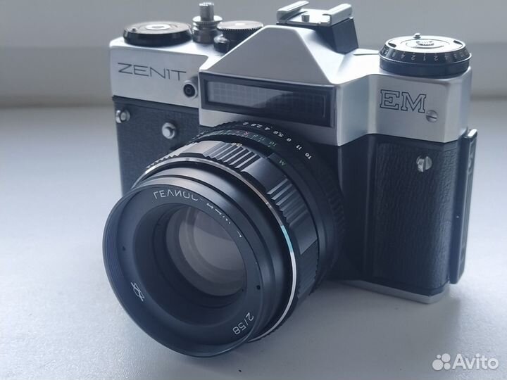 Фотоаппарат Zenit EM