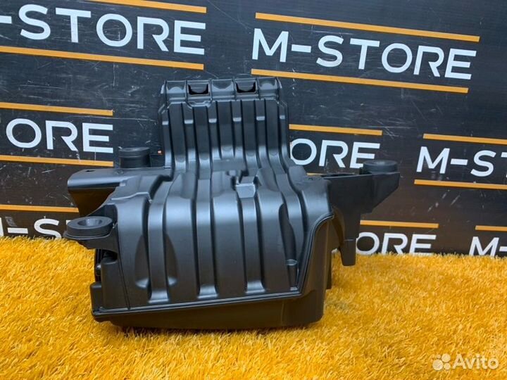 Корпус воздушного фильтра Mercedes-Benz E-Class