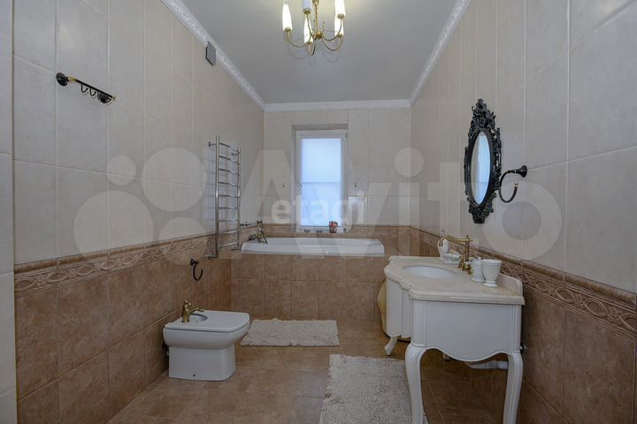 4-к. квартира, 160 м², 2/8 эт.