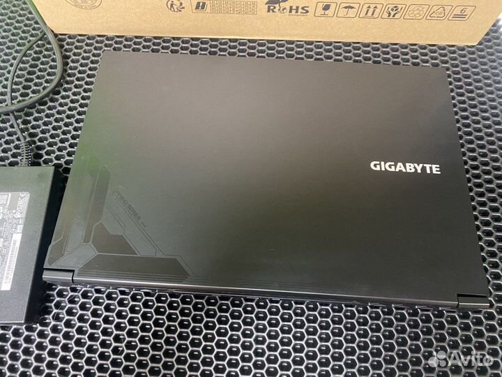 Ноутбук Gigabyte G5 Core i5 12500H/16Gb/SSD512Gb/1