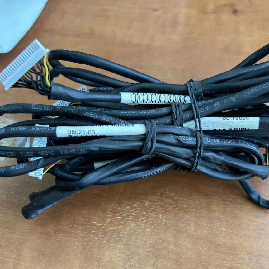 [38021-00] Кабель Для Подключения Батарей Lsi Bbu 38021-00