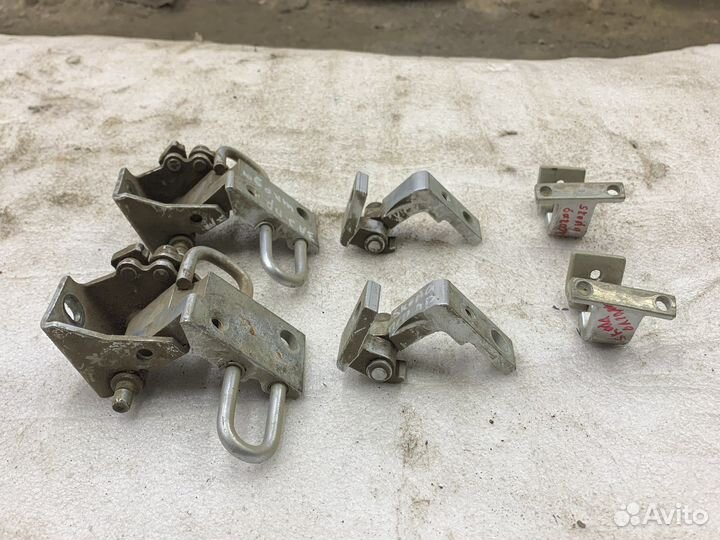 Петли дверей, багажника Skoda Octavia А4