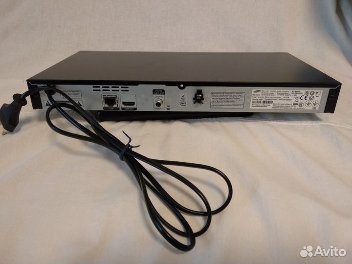 3D blu-ray плеер Samsung BD E5500