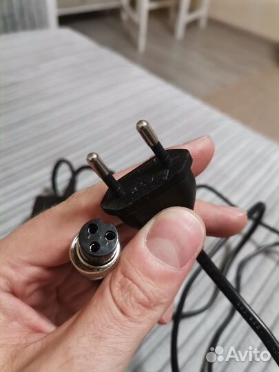 Зарядное ultron halten 67.2V 2A fy1506722000