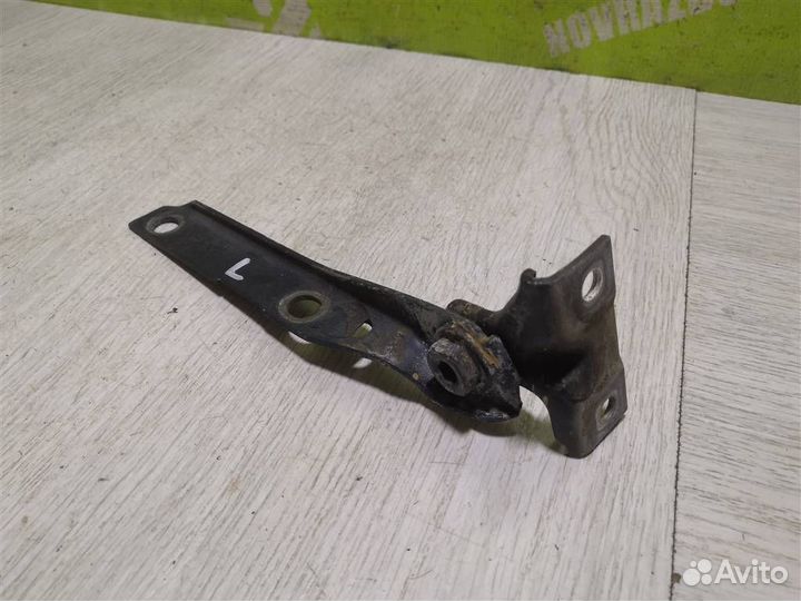 Петля капота левая Ауди 80 90 Б3