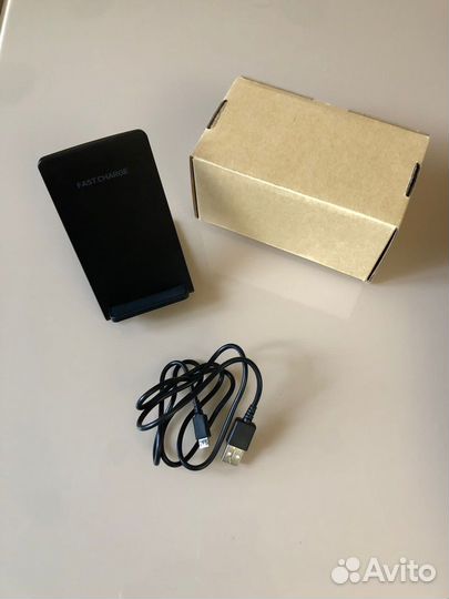 Беспроводная зарядка/ док-станция