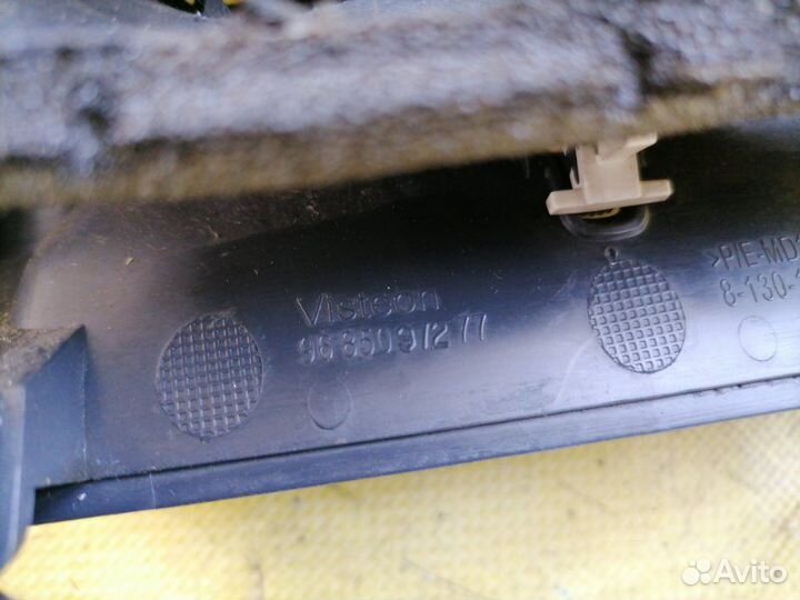 Дефлектор воздушный Peugeot 3008 2010-2016 1.6 150