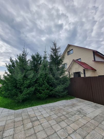 Дом 265 м² на участке 9 сот.