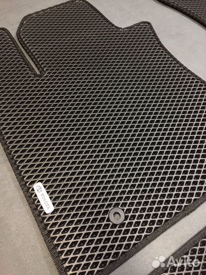 Автоковрики EVA для Toyota Avensis 2008-2018