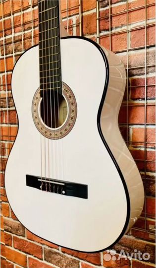 Гитара классическая новая