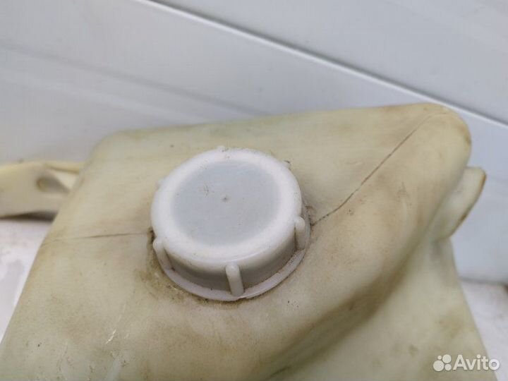 Бачок омывателя Лада Калина 1117 2010